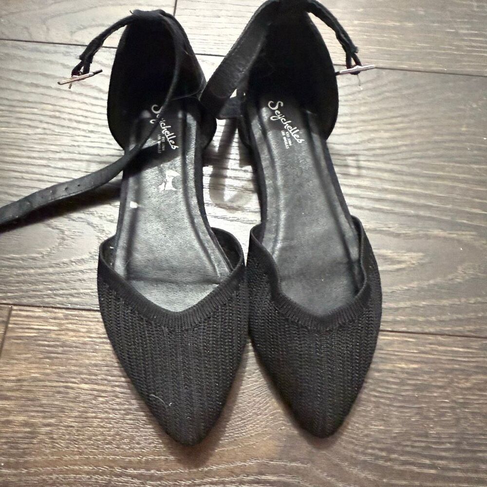 Seychelles Women’s 6 Black Pointed Toe Sandals - Picture 2 of 6
